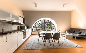 Lovely 4-Bedroom Flat In Historical Center With Stunning View